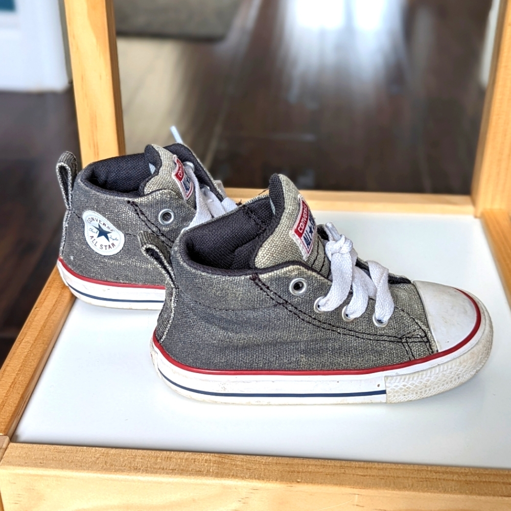 High top converse toddlers size 7